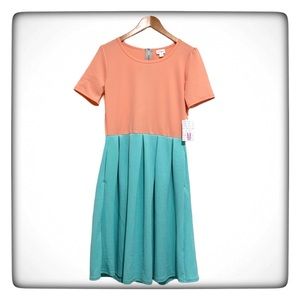 LuLaRoe Amelia Short Sleeve Midi Dress Size Medium NWT Casual Comfort